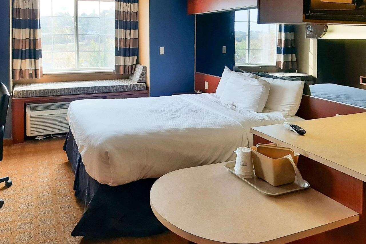 Starkville Inn & Suites Extérieur photo