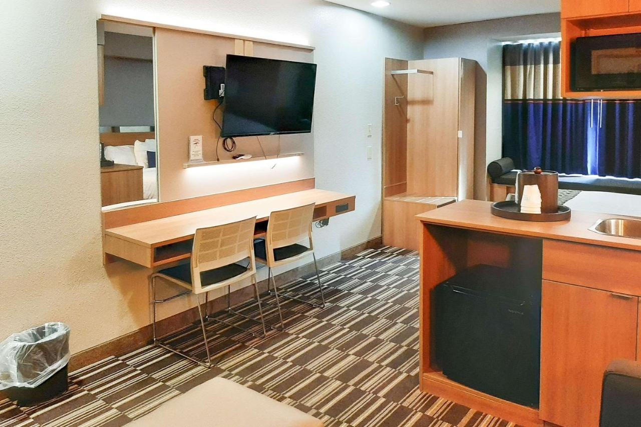 Starkville Inn & Suites Extérieur photo